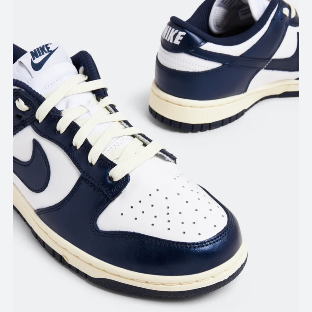 Nike Women’s Low Dunks Vintage Navy